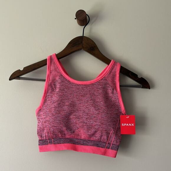 SPANX Other - NWT SPANX SEAMLESS SCULPT BRA SPACEDYE CORAL PUNCH SIZE SMALL